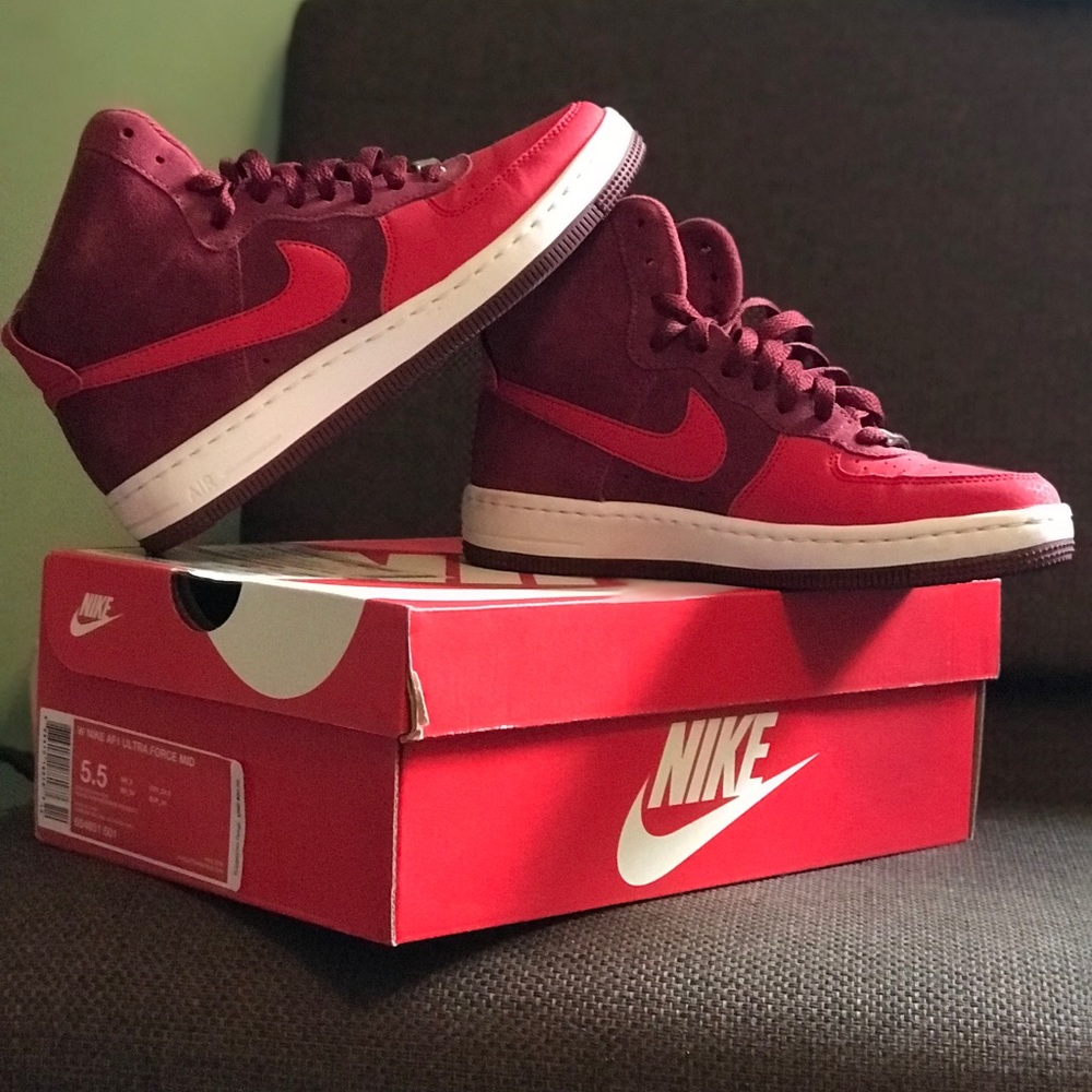 AF1 ultra force mid